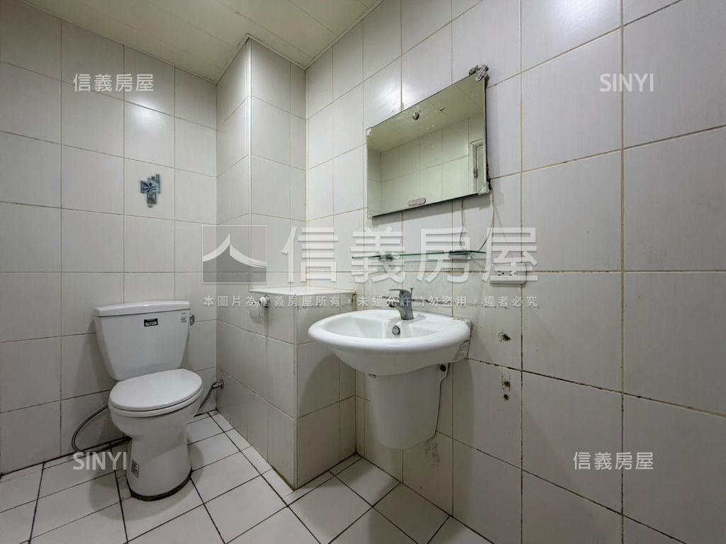 近小學寧靜前院停車別墅房屋室內格局與周邊環境