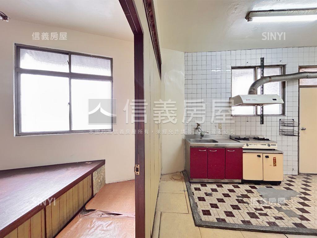 瓊泰安心成家低總三樓房屋室內格局與周邊環境