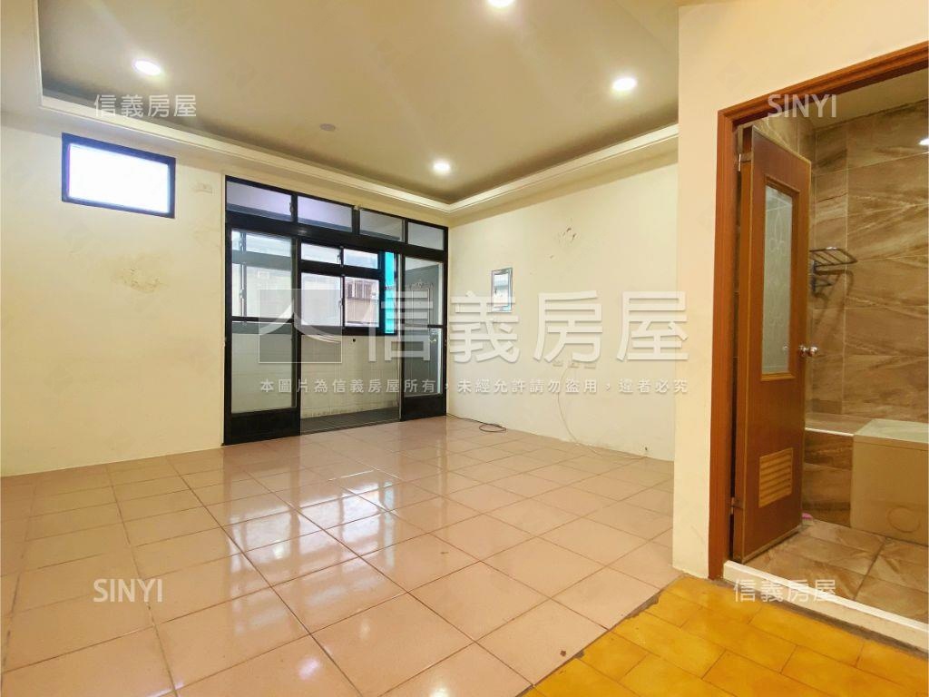 近竹蓮市場採光明亮３房房屋室內格局與周邊環境