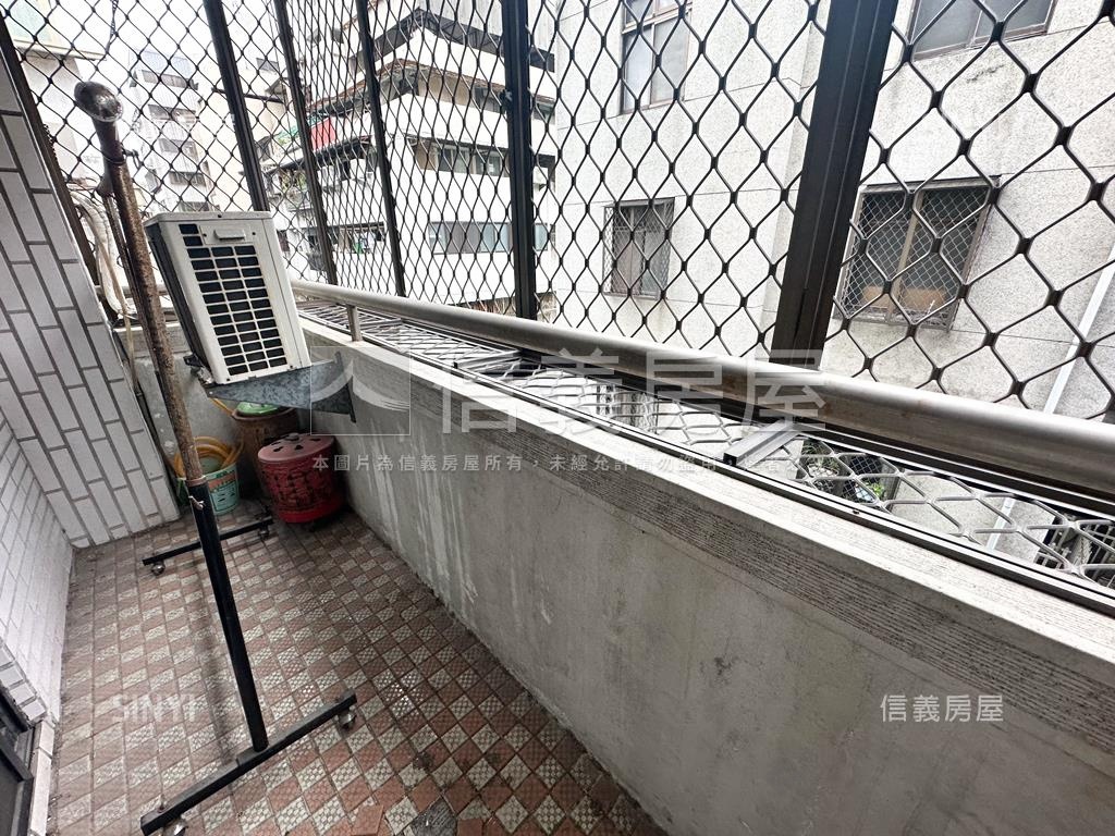 台中國小旁３樓雙陽台美寓房屋室內格局與周邊環境