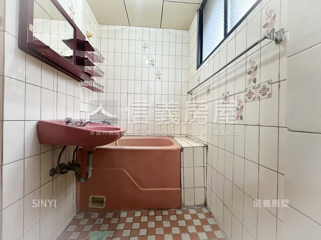 台中國小旁３樓雙陽台美寓房屋室內格局與周邊環境