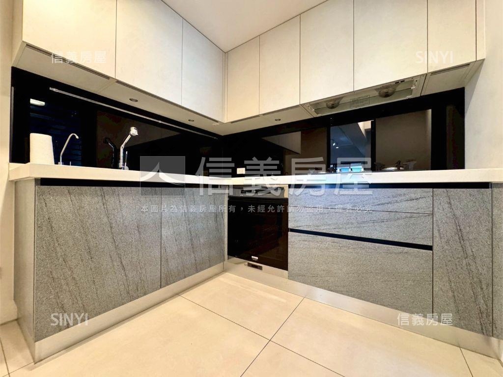 仰峰視野三房雙車位房屋室內格局與周邊環境