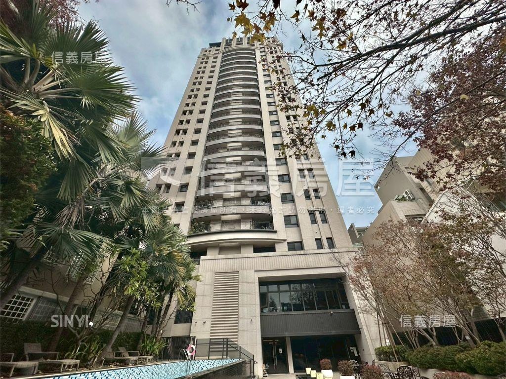 仰峰視野三房雙車位房屋室內格局與周邊環境