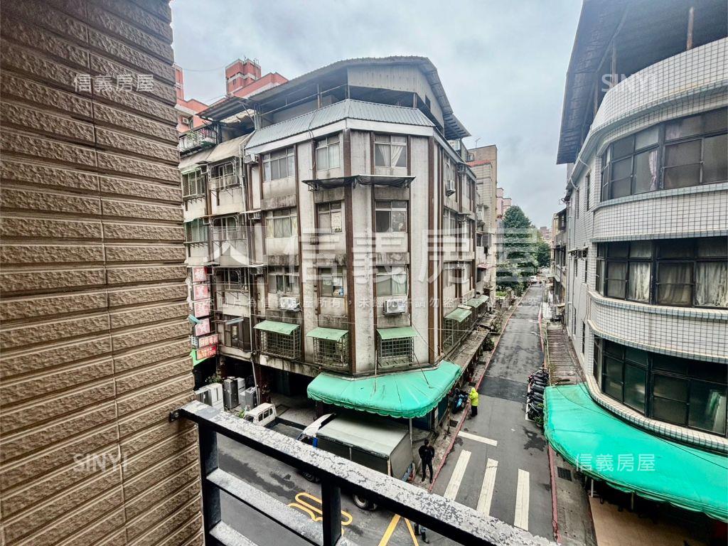 臻第極緻美廈大套房房屋室內格局與周邊環境