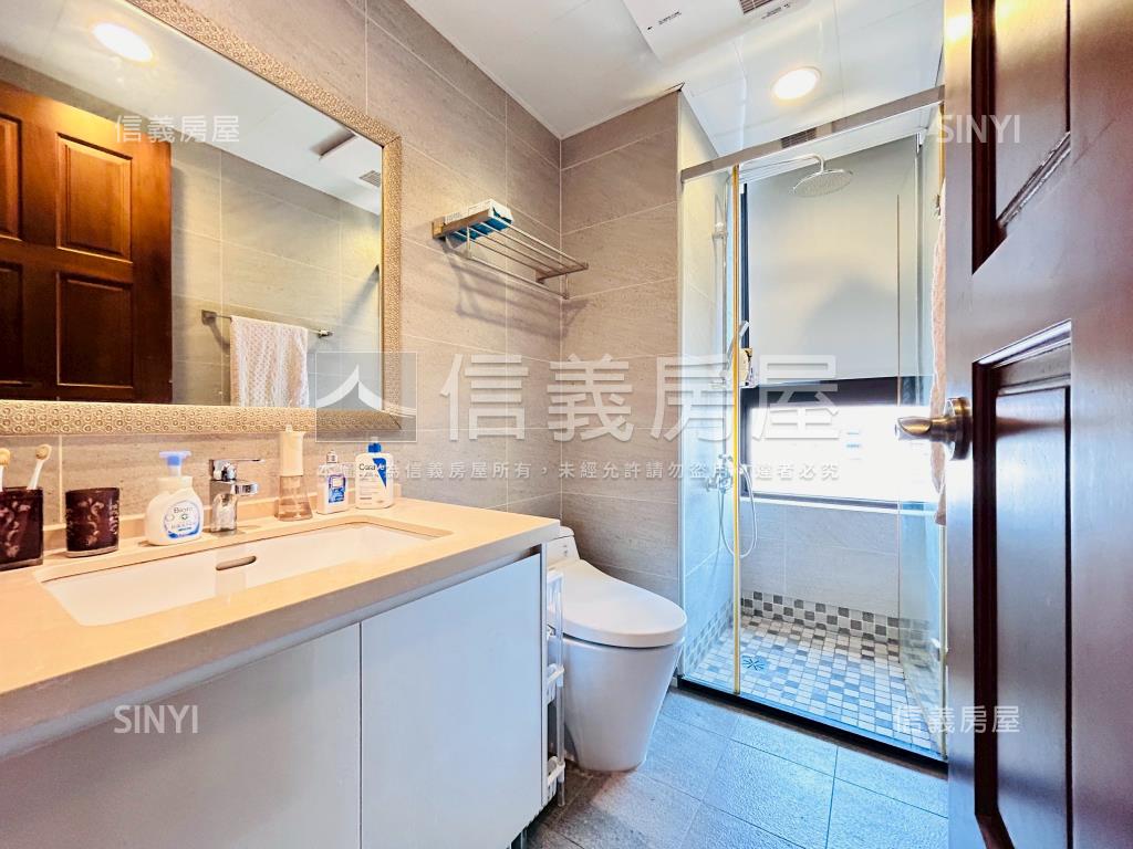 京澄達爾菲四房車位房屋室內格局與周邊環境