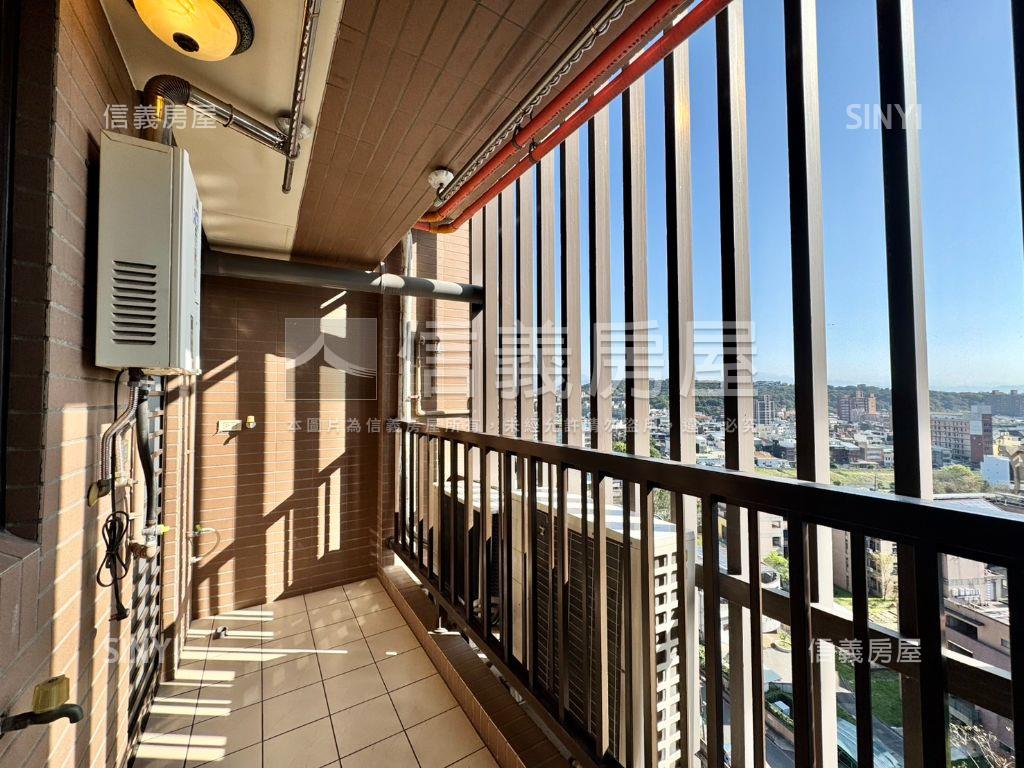 冠雲集高樓採光三房雙車位房屋室內格局與周邊環境