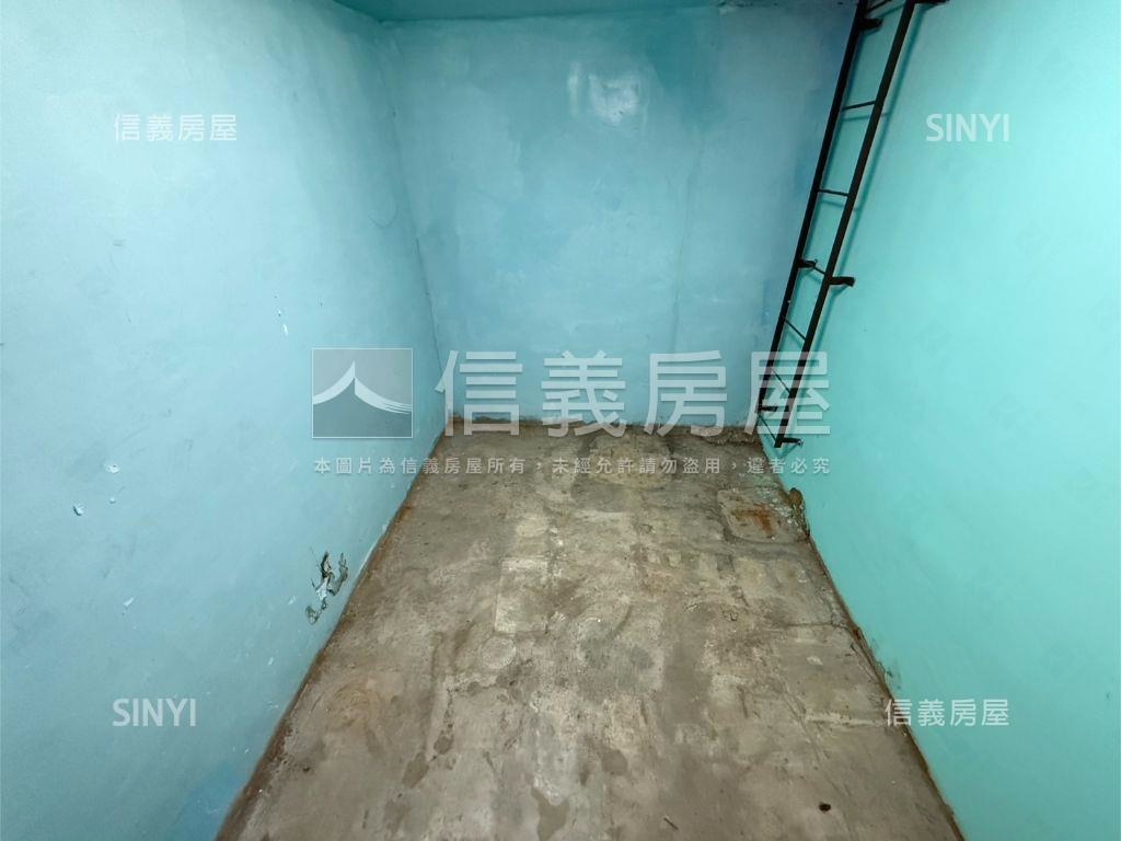 近輕軌成家活巷透天房屋室內格局與周邊環境