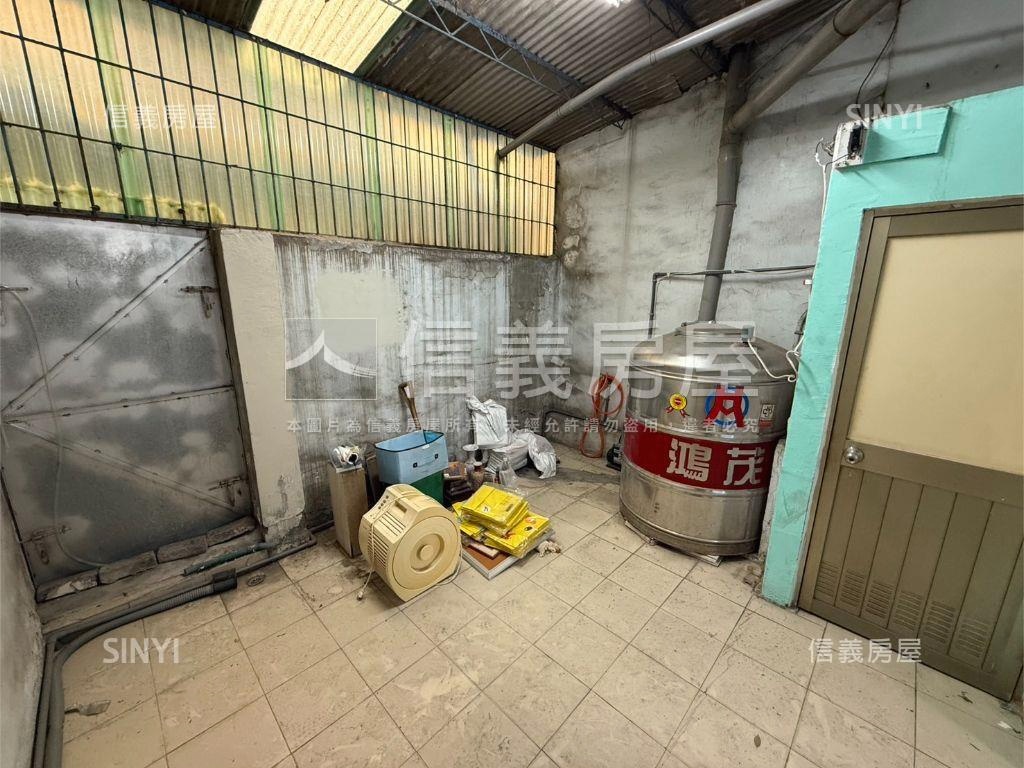 近輕軌成家活巷透天房屋室內格局與周邊環境