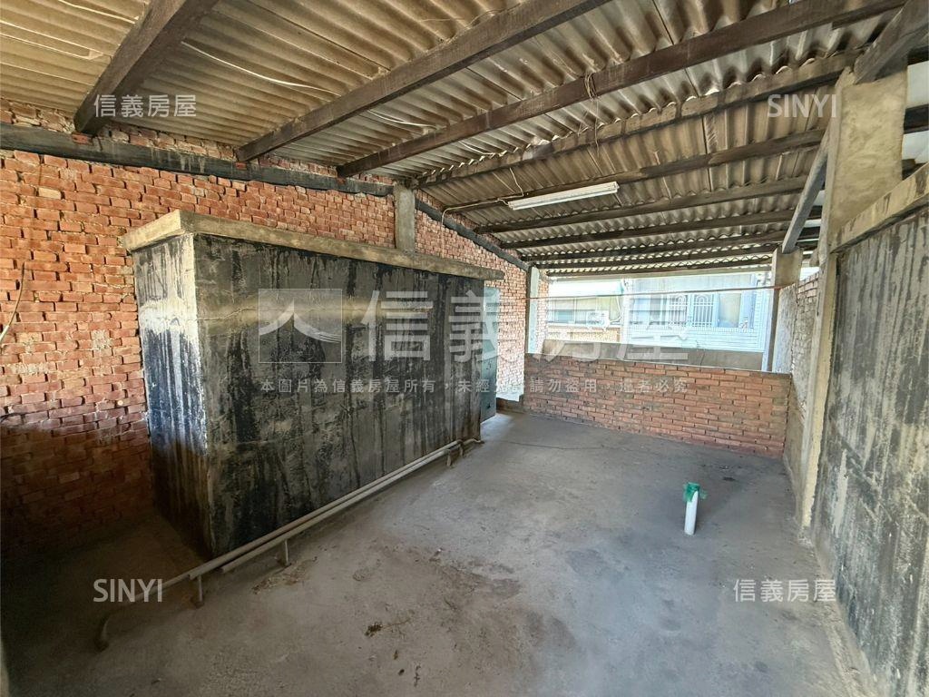 近輕軌成家活巷透天房屋室內格局與周邊環境