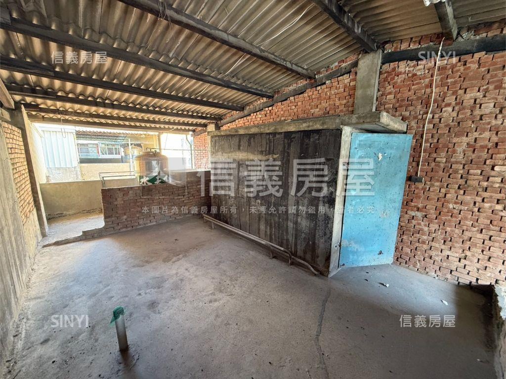 近輕軌成家活巷透天房屋室內格局與周邊環境