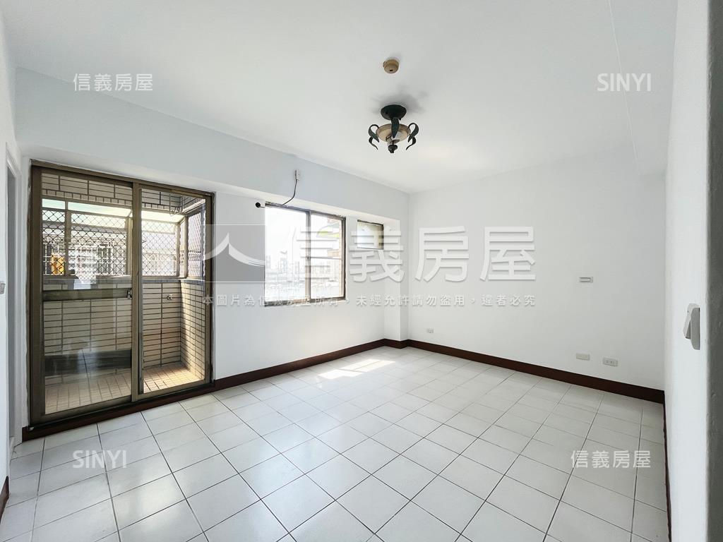 機能佳免整理大三房房屋室內格局與周邊環境