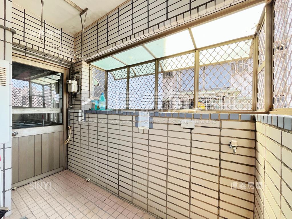 機能佳免整理大三房房屋室內格局與周邊環境