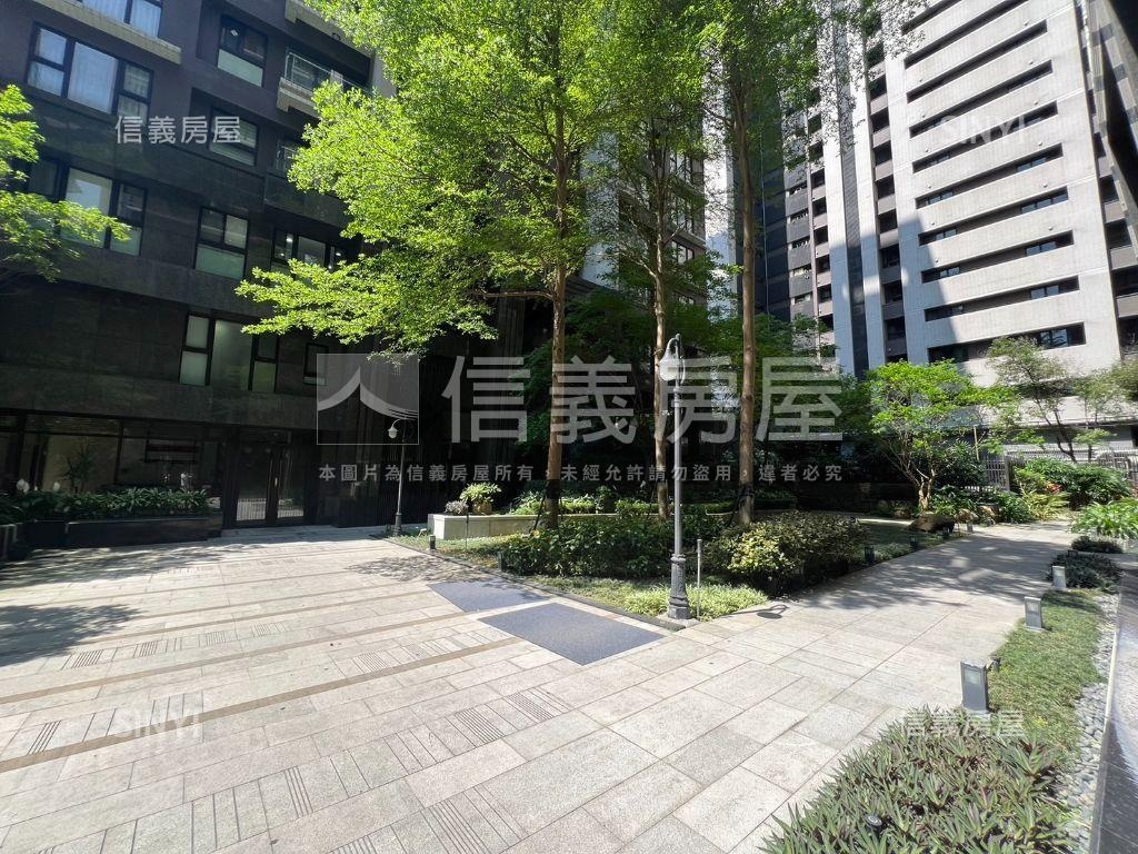 【主推】新世紀兩房車位房屋室內格局與周邊環境