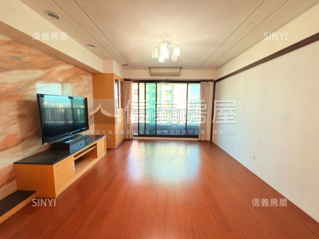 １１期日出登陽高樓四房房屋室內格局與周邊環境