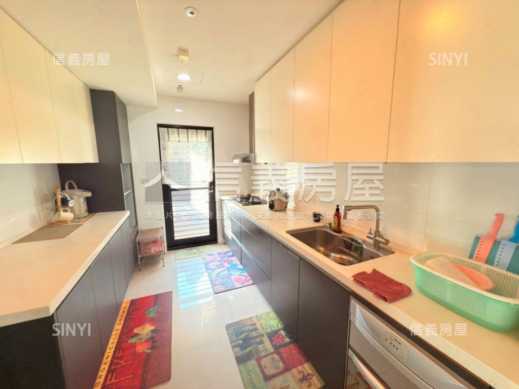 １１期日出登陽高樓四房房屋室內格局與周邊環境