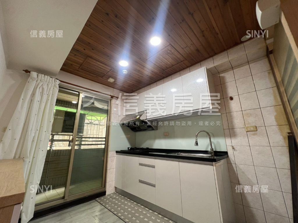 成大商圈電梯美裝兩房房屋室內格局與周邊環境