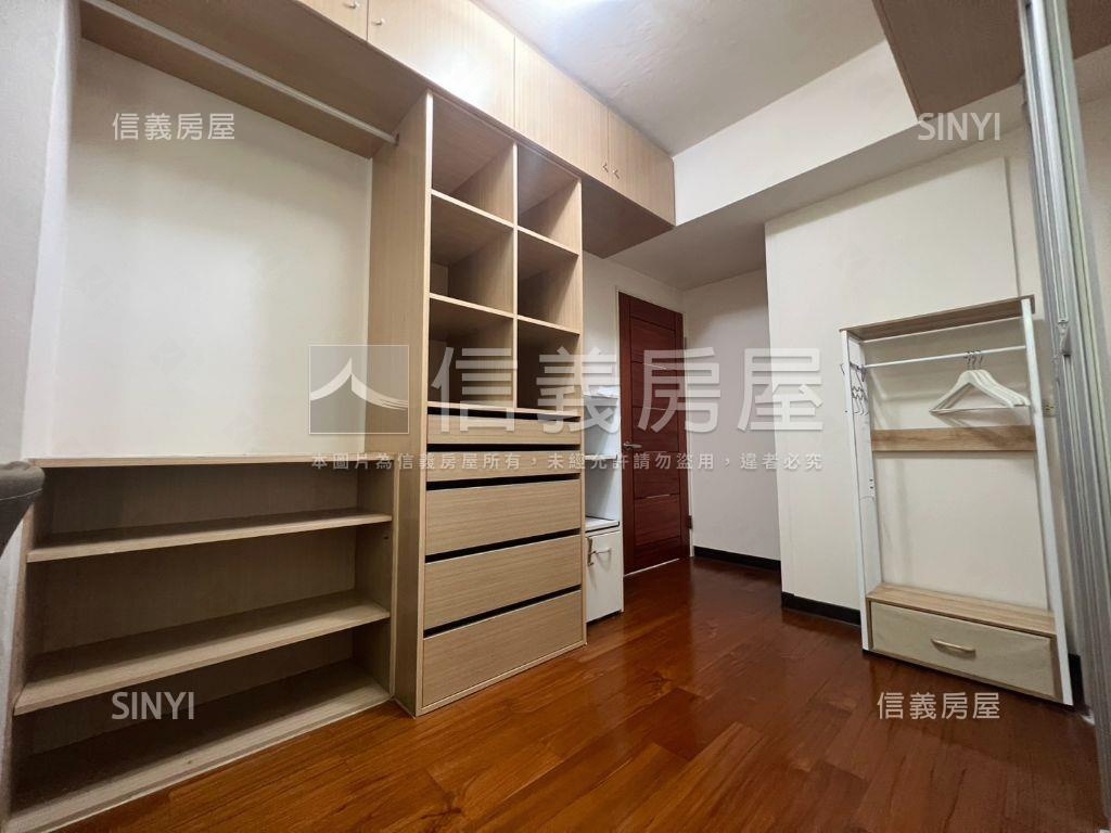成大商圈電梯美裝兩房房屋室內格局與周邊環境