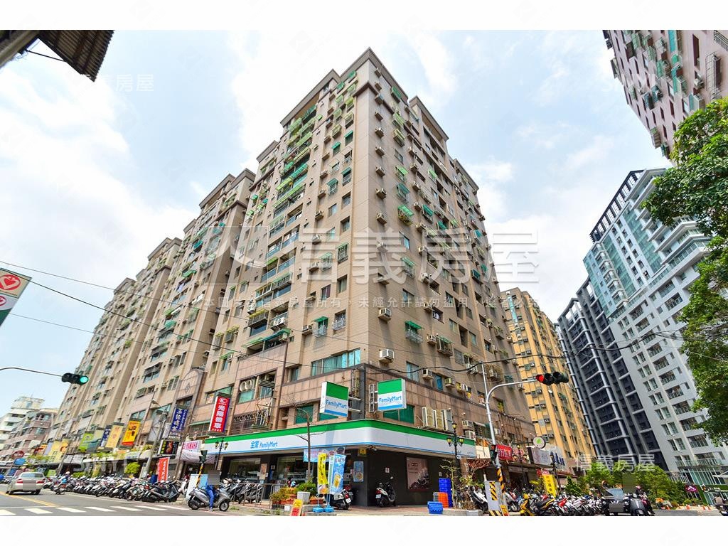 成大商圈電梯美裝兩房房屋室內格局與周邊環境