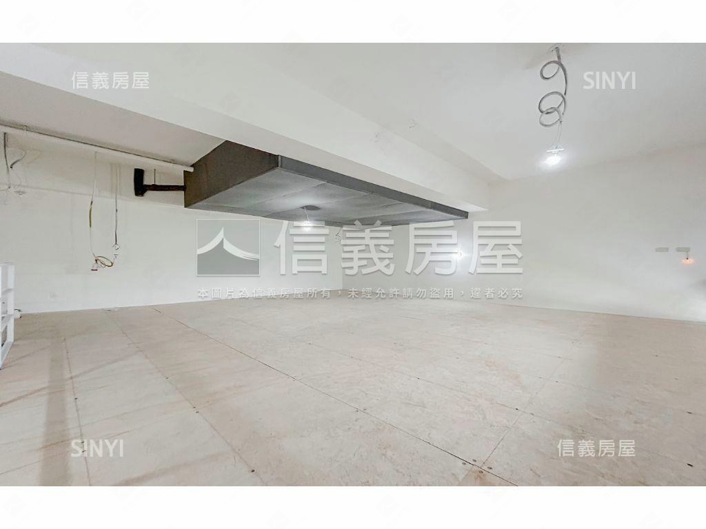 達麗創世紀稀有格局店面房屋室內格局與周邊環境