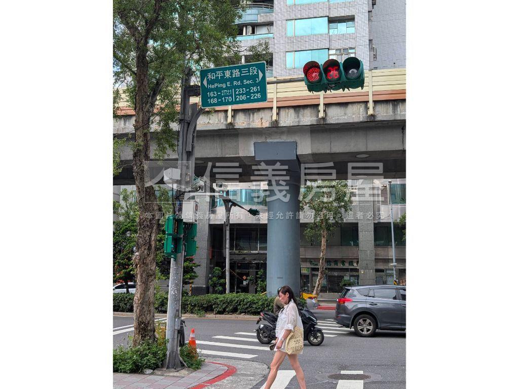 【敦和新象】可停休旅車位房屋室內格局與周邊環境