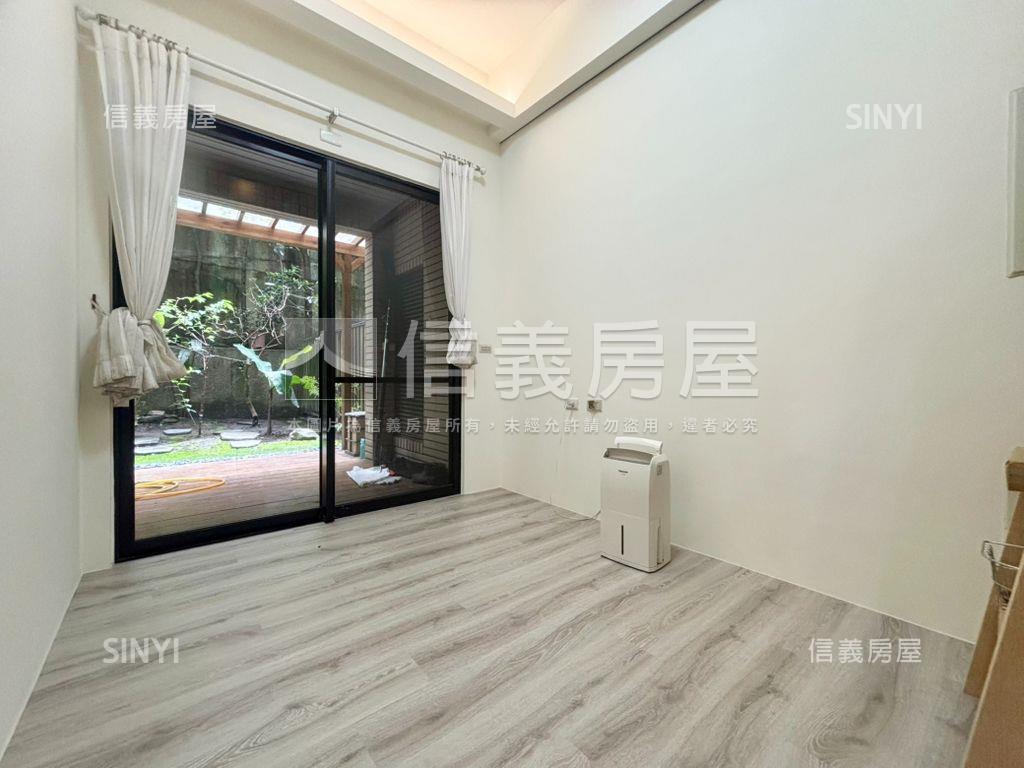 政大史丹佛庭院小豪邸房屋室內格局與周邊環境