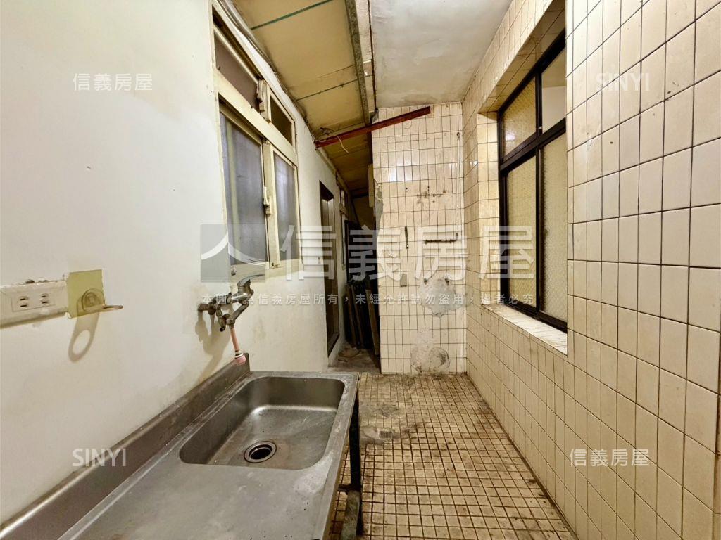 丹鳳捷運建福一樓房屋室內格局與周邊環境