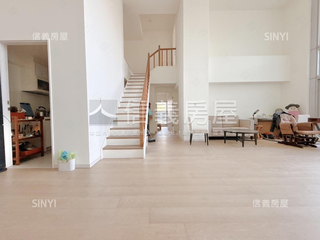 萬通一樓庭院戶挑高樓中樓房屋室內格局與周邊環境