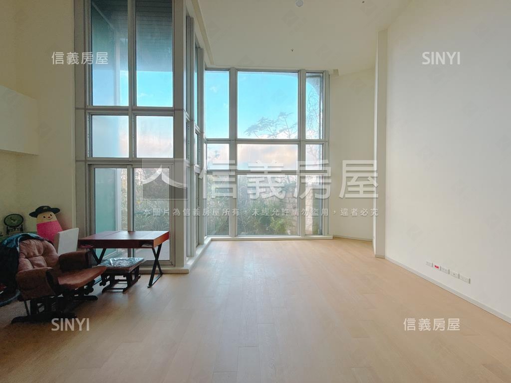 萬通一樓庭院戶挑高樓中樓房屋室內格局與周邊環境