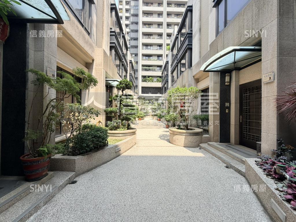 精銳震後車位別墅房屋室內格局與周邊環境