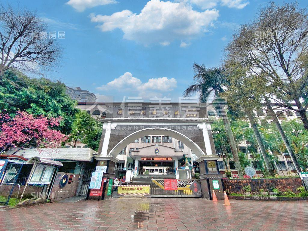 玉上園Ｃ棟高樓景觀大三房房屋室內格局與周邊環境