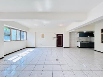 米蘭小鎮對面就公園的房子