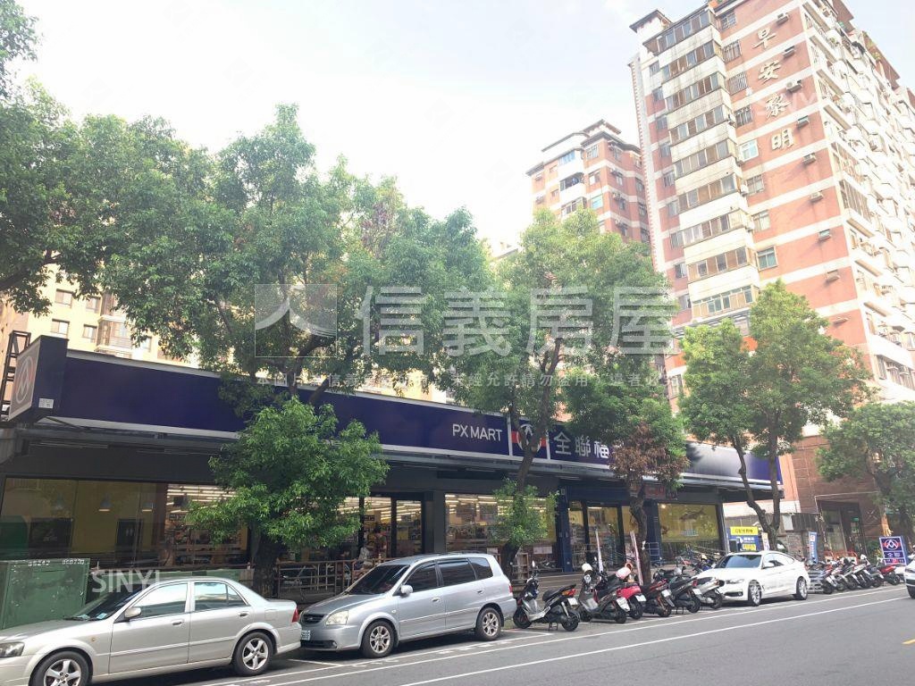 專任！近學區雙樓店房屋室內格局與周邊環境