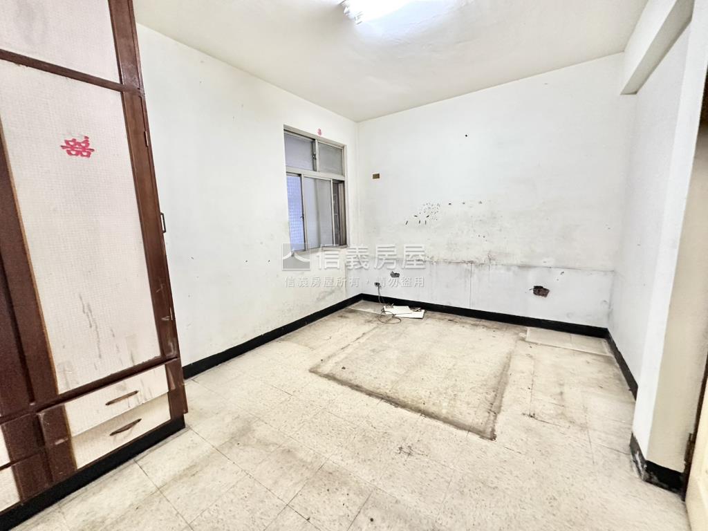 屋主誠售＊二樓＊有天然氣房屋室內格局與周邊環境