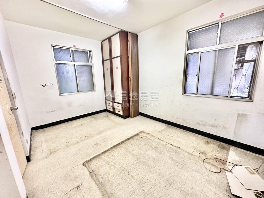 屋主誠售＊二樓＊有天然氣房屋室內格局與周邊環境
