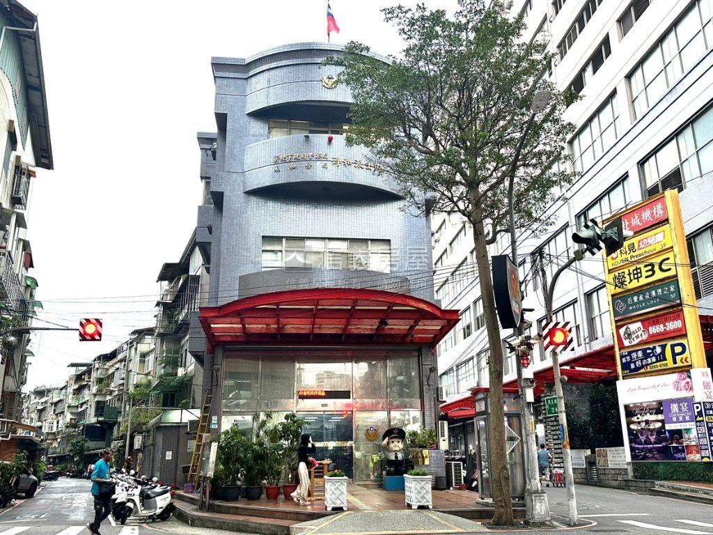 屋主誠售＊二樓＊有天然氣房屋室內格局與周邊環境