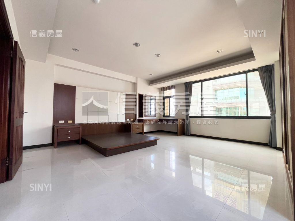 東區稀有釋出角窗豪墅房屋室內格局與周邊環境