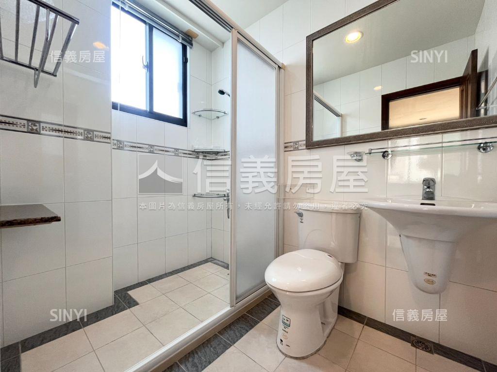 東區稀有釋出角窗豪墅房屋室內格局與周邊環境