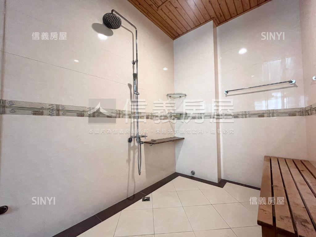 東區稀有釋出角窗豪墅房屋室內格局與周邊環境