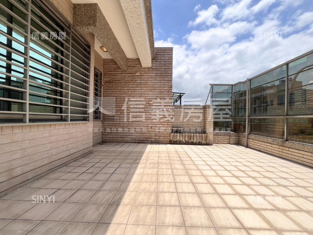 東區稀有釋出角窗豪墅房屋室內格局與周邊環境
