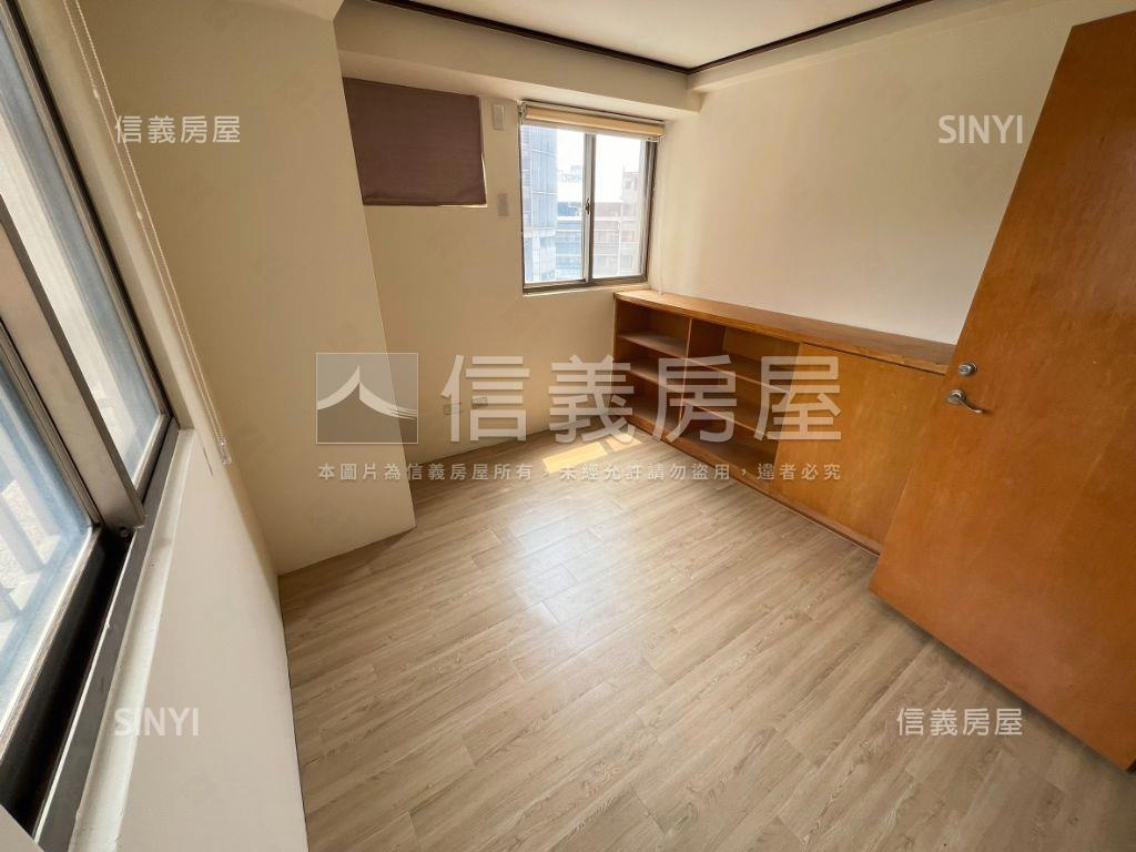 三面採光！近何厝兩房平車房屋室內格局與周邊環境