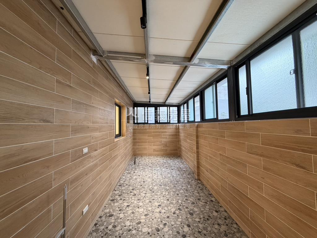 面公園美妝一樓房屋室內格局與周邊環境