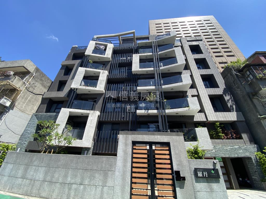 羅丹光亮角間美妝二房房屋室內格局與周邊環境