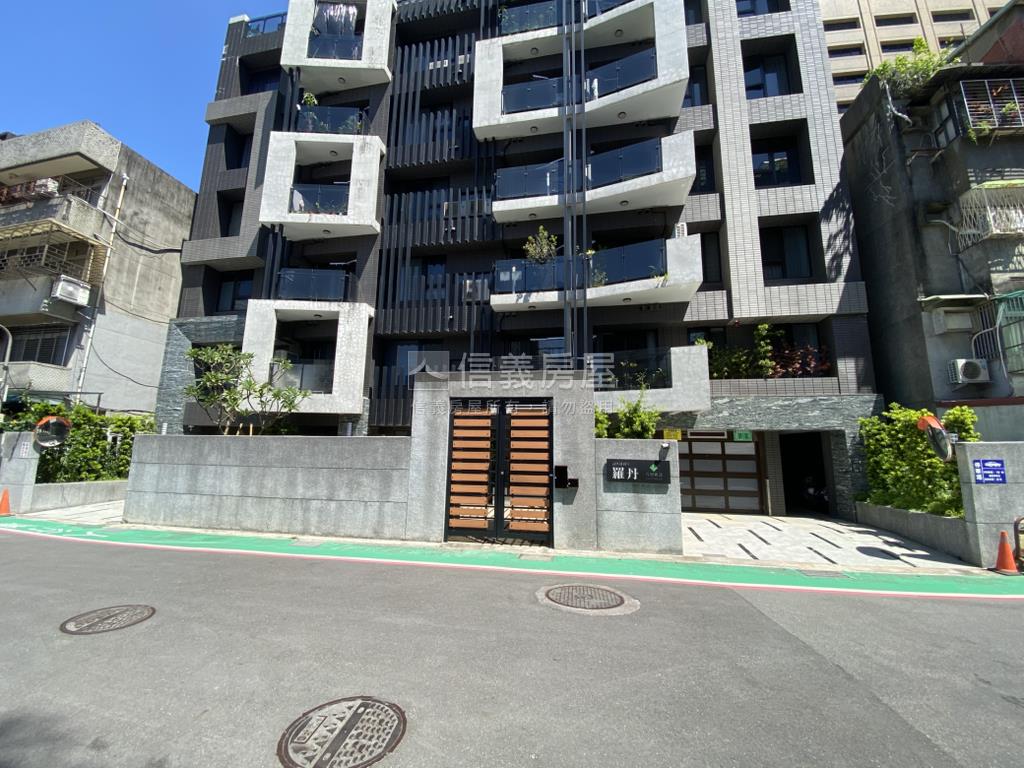 羅丹光亮角間美妝二房房屋室內格局與周邊環境