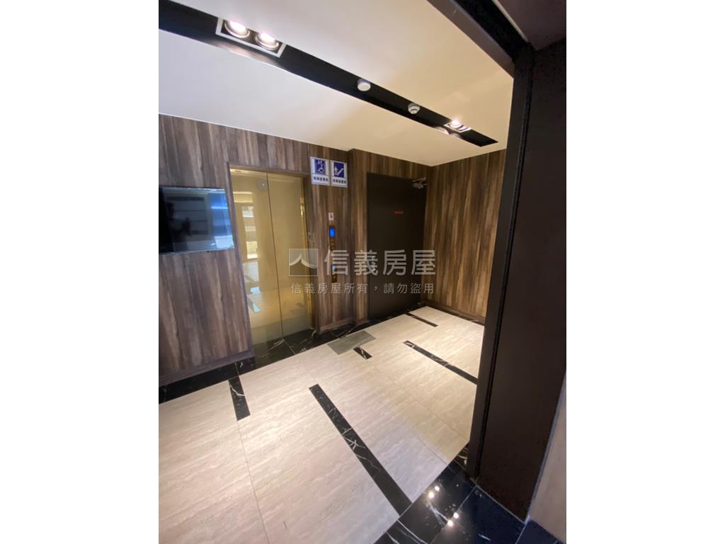 羅丹光亮角間美妝二房房屋室內格局與周邊環境
