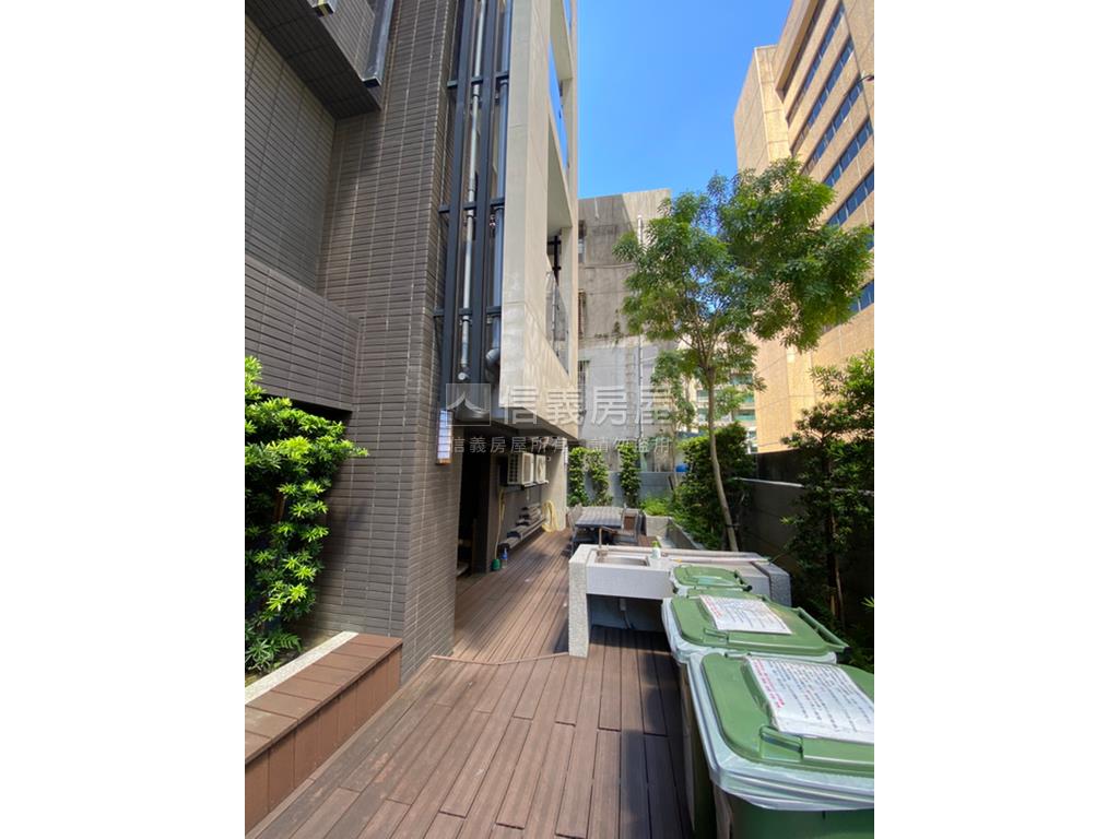 羅丹光亮角間美妝二房房屋室內格局與周邊環境