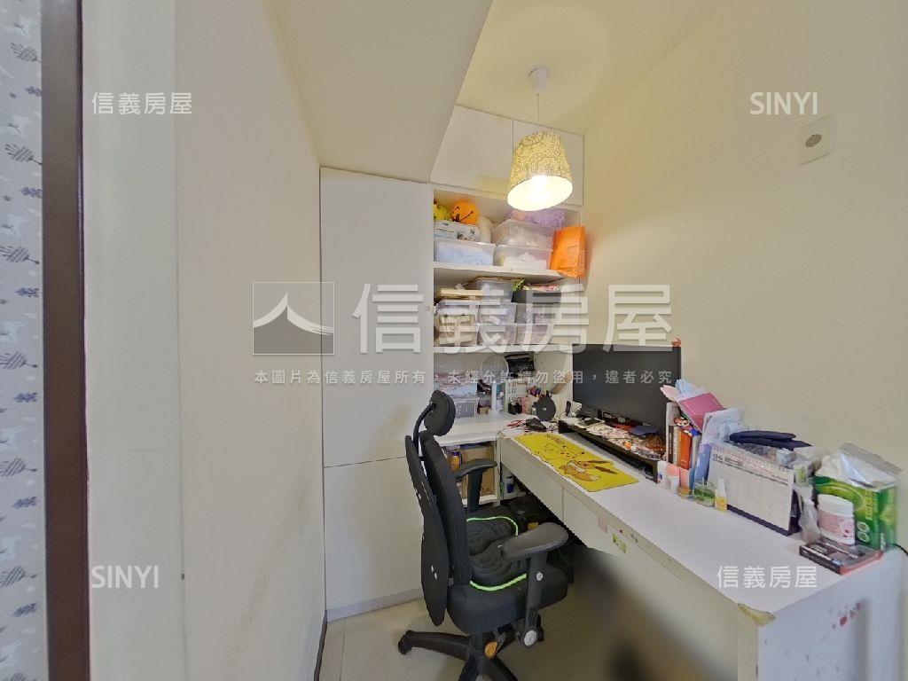 六月微風。優質兩房車位房屋室內格局與周邊環境