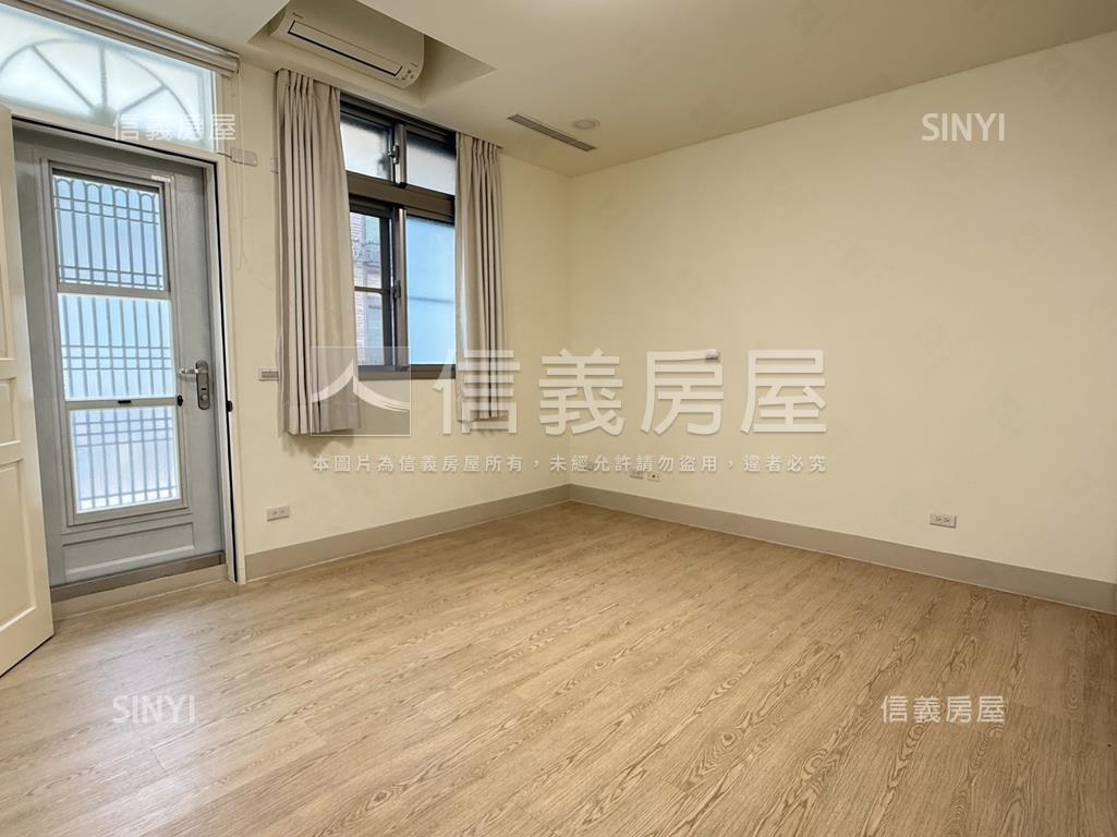 南台橫路面寬翻新透天房屋室內格局與周邊環境