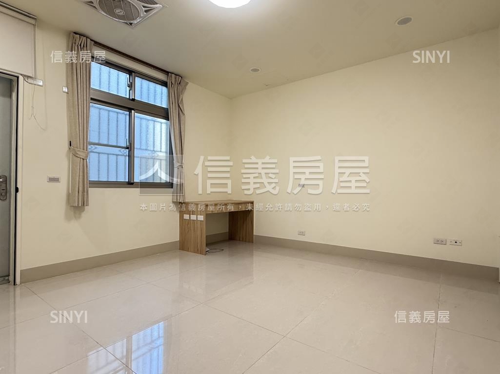 南台橫路面寬翻新透天房屋室內格局與周邊環境