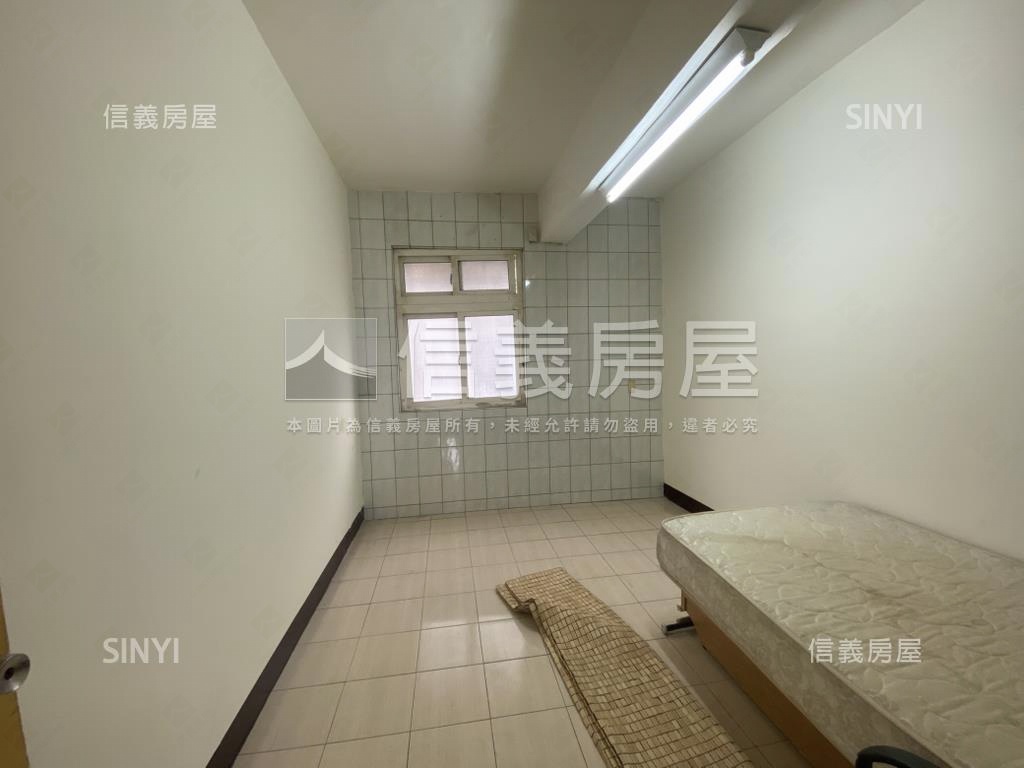 一層一戶近公園美寓房屋室內格局與周邊環境