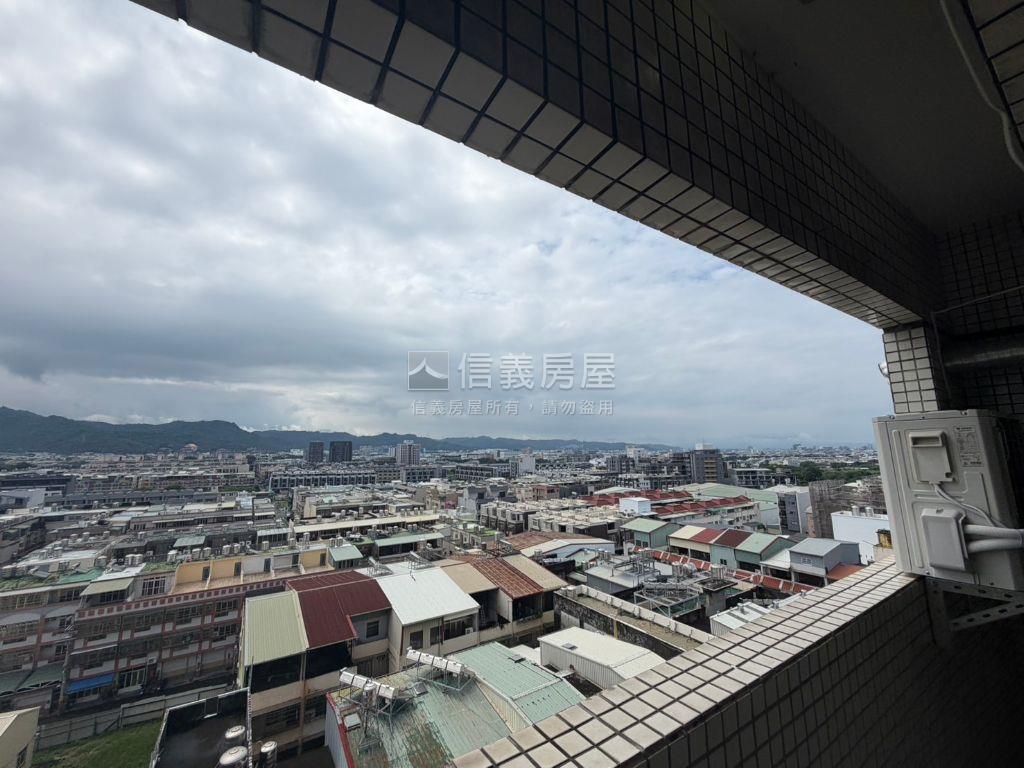 稀有長億重劃區三房附車位房屋室內格局與周邊環境